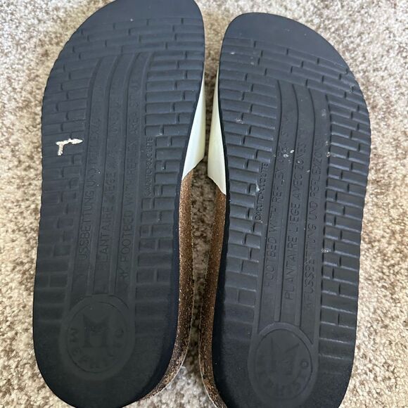 Mephisto White Patent Leather Slide-on Sandals 38 - Picture 5 of 5